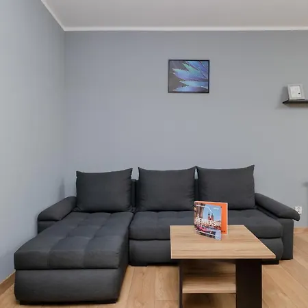 Osiedle Avia Family In With Balcony By Renters Apartment