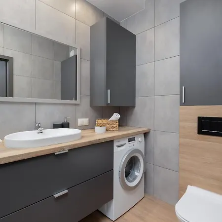 Osiedle Avia Family In With Balcony By Renters Apartment